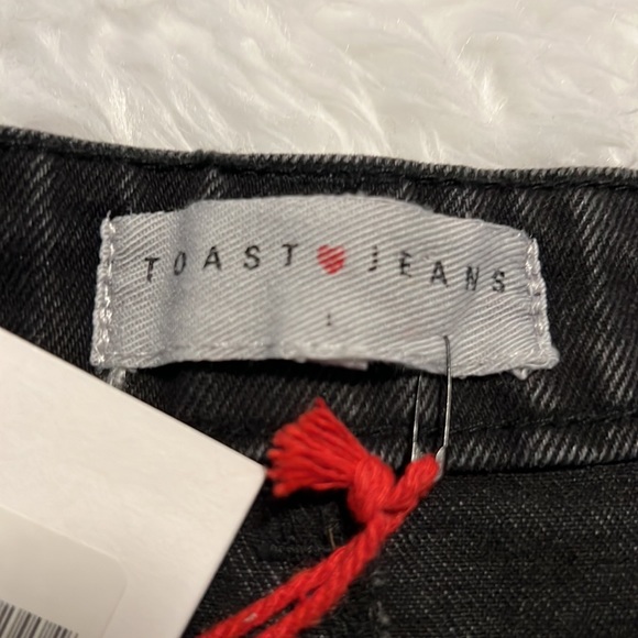 Toast Jeans skorts material girl. Waist is 16.5 lying flat - Picture 5 of 7